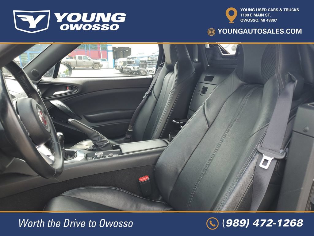 Used 2017 FIAT 124 Spider Classica RWD image 6