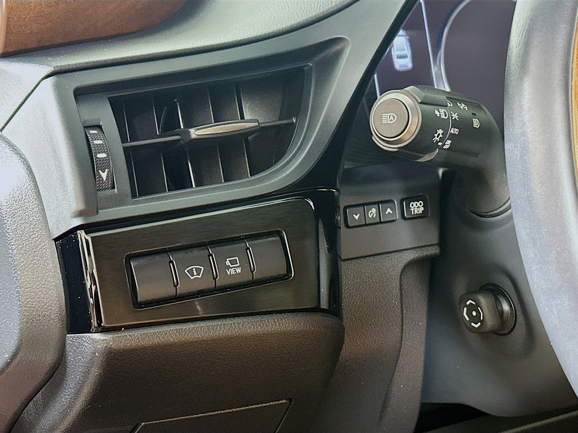 Certified 2024 Lexus ES 350 Ultra Luxury w/ Accessory Package (Z2) FWD image 10