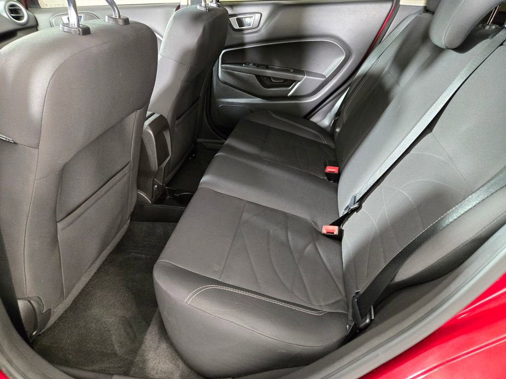 Used 2016 Ford Fiesta SE image 16
