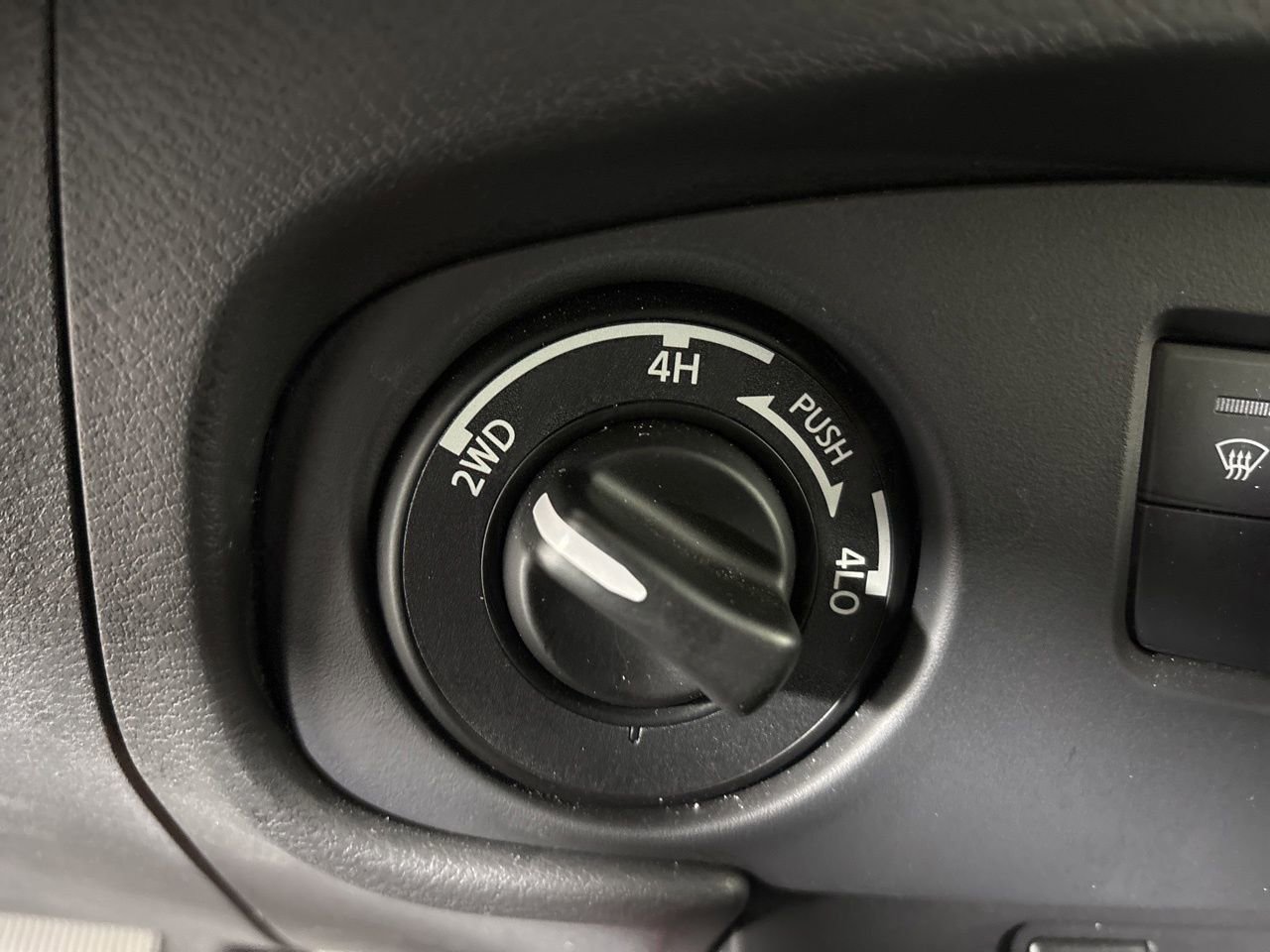 Used 2024 Nissan Frontier PRO-4X w/ Off-Road Protection Package image 14