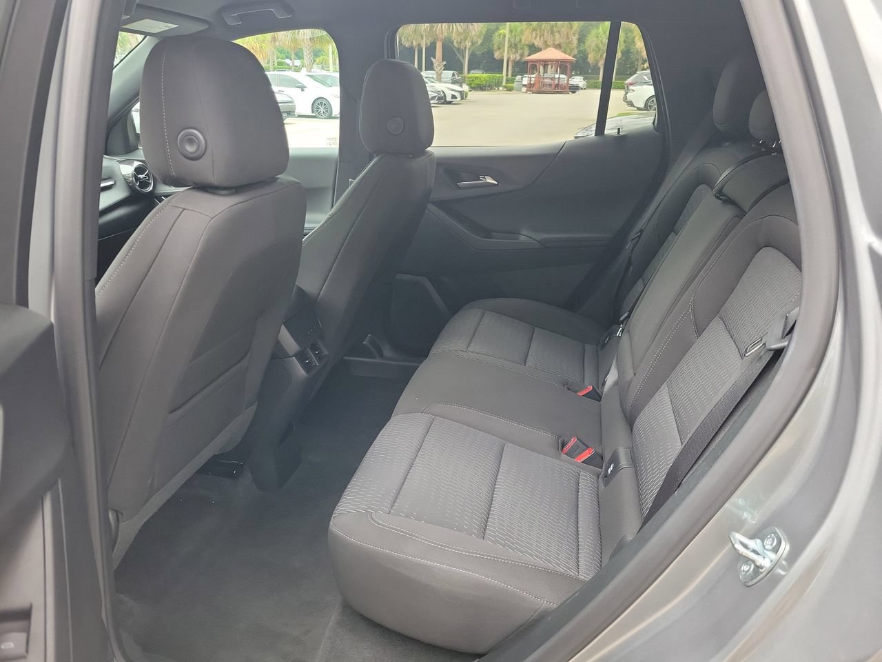 Used 2026 Chevrolet Equinox LT FWD image 9
