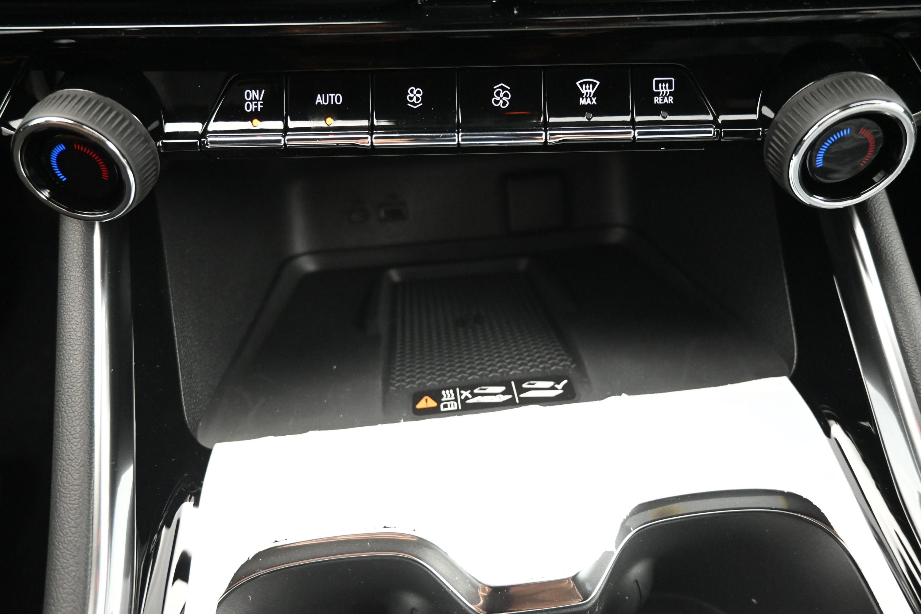 New 2026 Chevrolet Traverse Z71 w/ Enhanced Driving Package AWD/4WD image 16