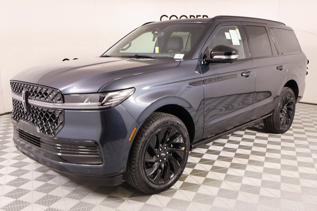 New 2025 Lincoln Navigator Reserve w/ Jet Appearance Package AWD/4WD image 10
