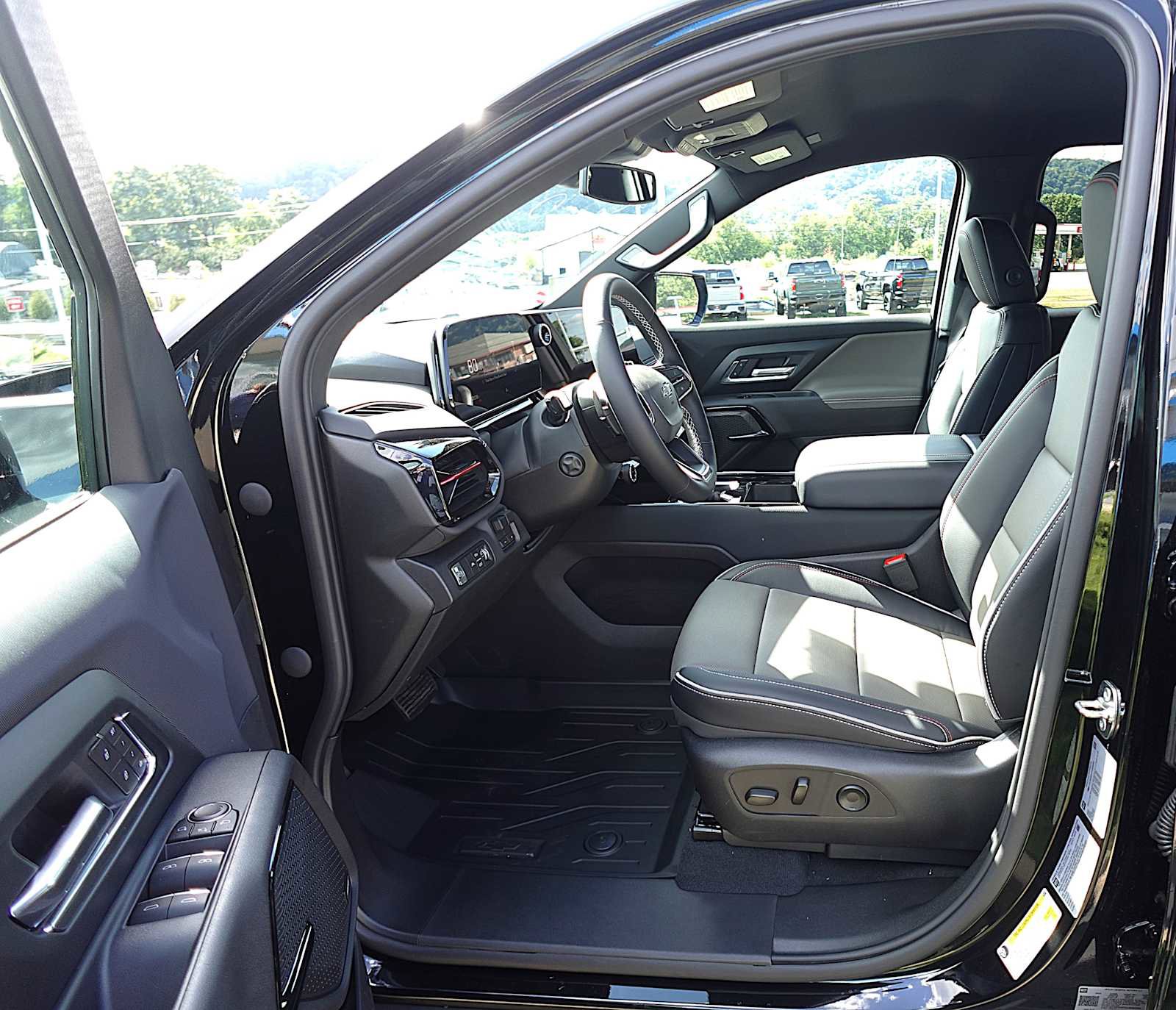 New 2026 Chevrolet Silverado EV Trail Boss w/ Plus Package AWD/4WD image 11