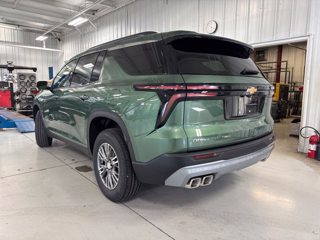 New 2027 Chevrolet Traverse LT w/ LPO, Floor Liner Package AWD/4WD image 8