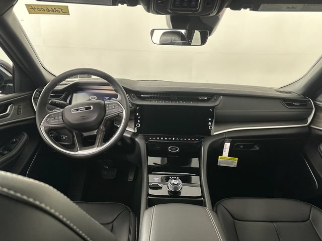 New 2026 Jeep Grand Cherokee Limited AWD/4WD image 16