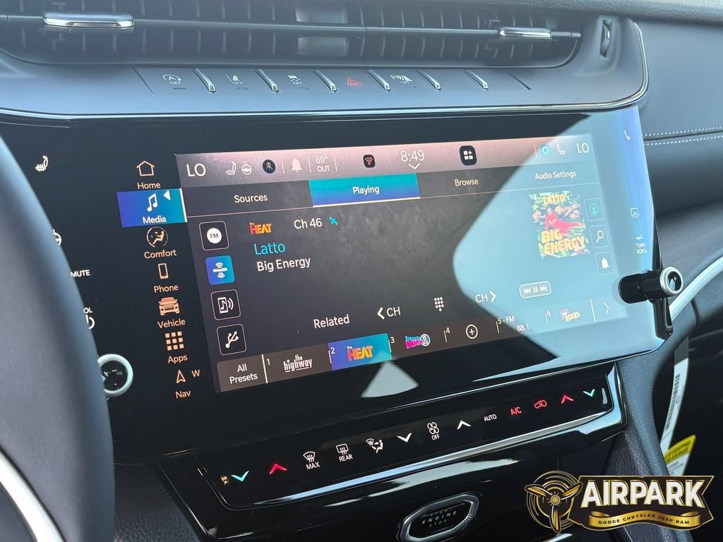 New 2026 Jeep Grand Cherokee Altitude AWD/4WD image 16