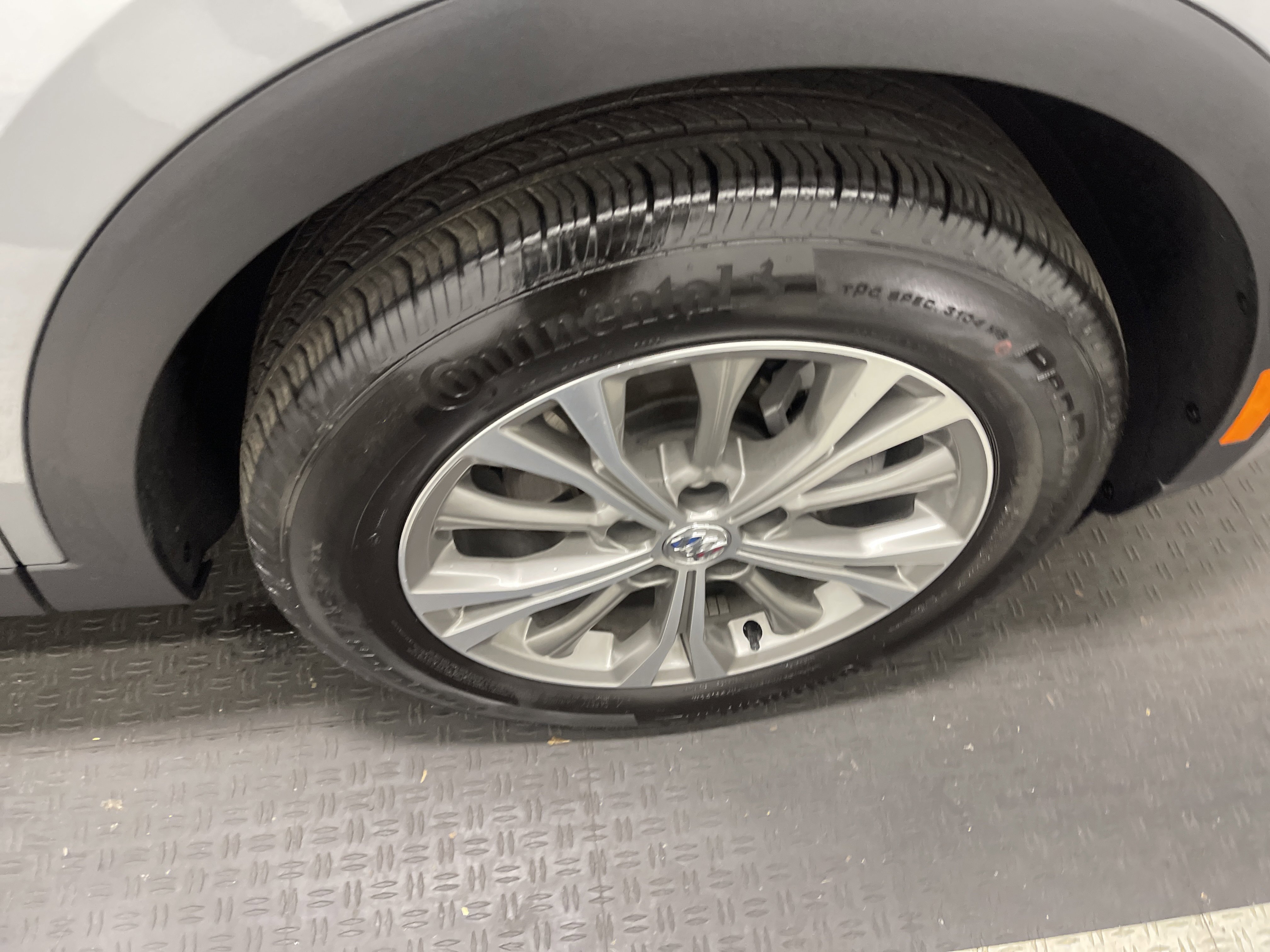 Used 2023 Buick Envision Preferred image 27