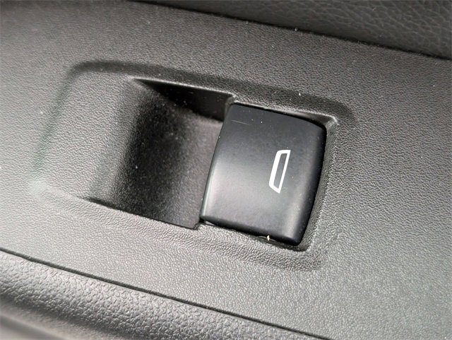 Certified 2024 Chevrolet Equinox LT image 35