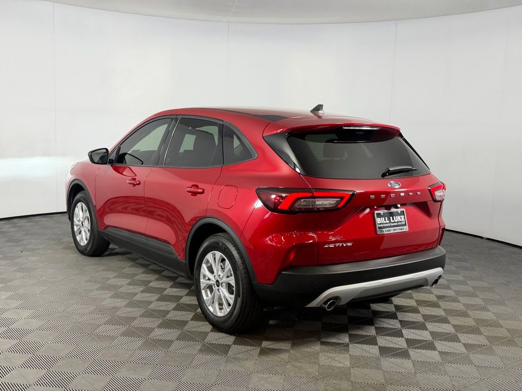 Used 2025 Ford Escape Active FWD image 9