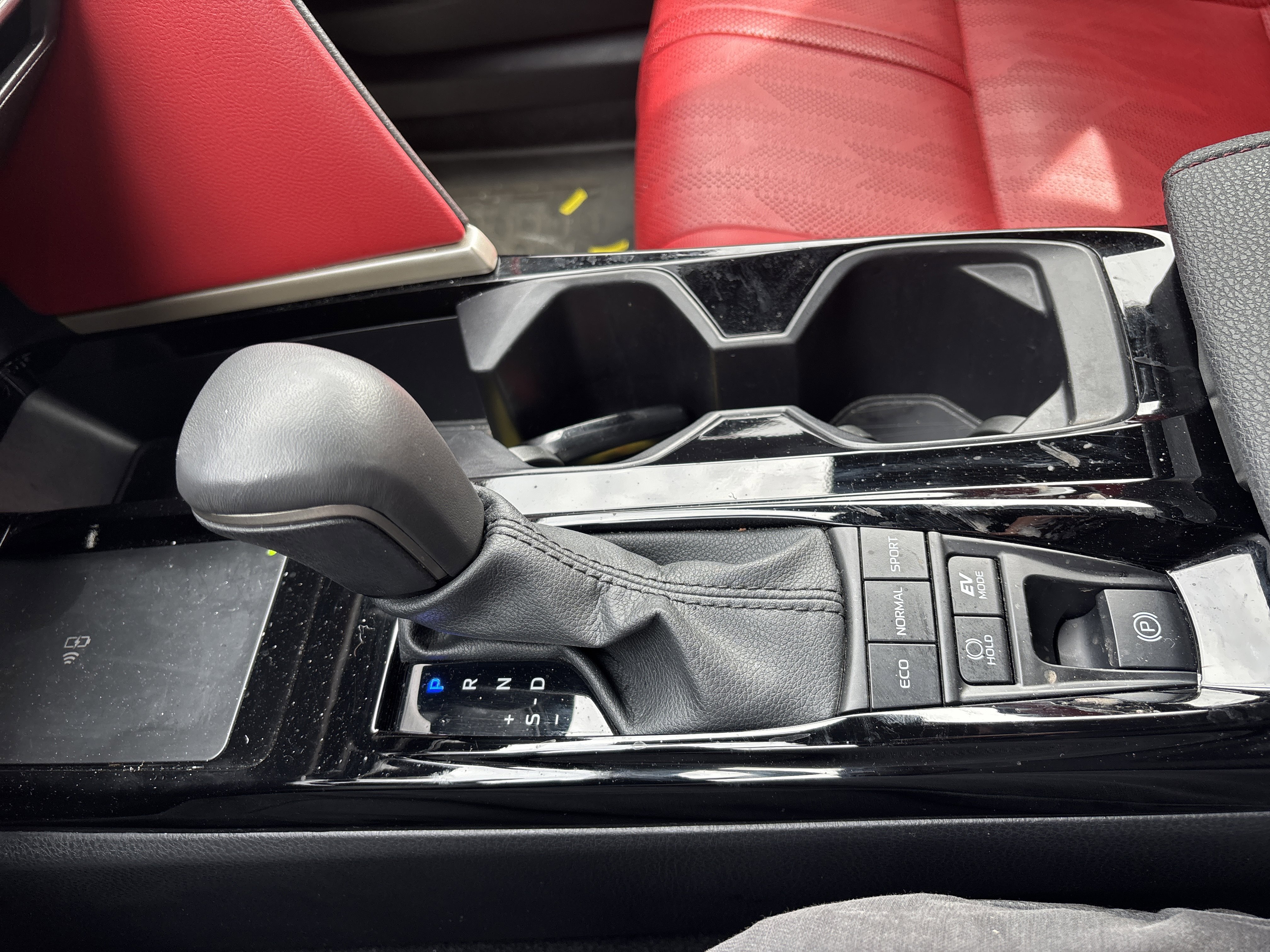 Used 2025 Toyota Camry XSE image 16