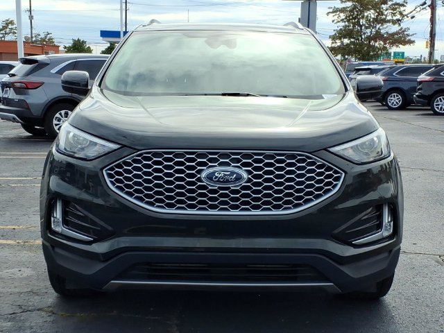 Used 2023 Ford Edge SEL w/ Convenience Package AWD/4WD image 2
