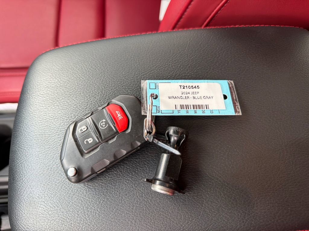 Used 2024 Jeep Wrangler Unlimited Rubicon 392 image 29