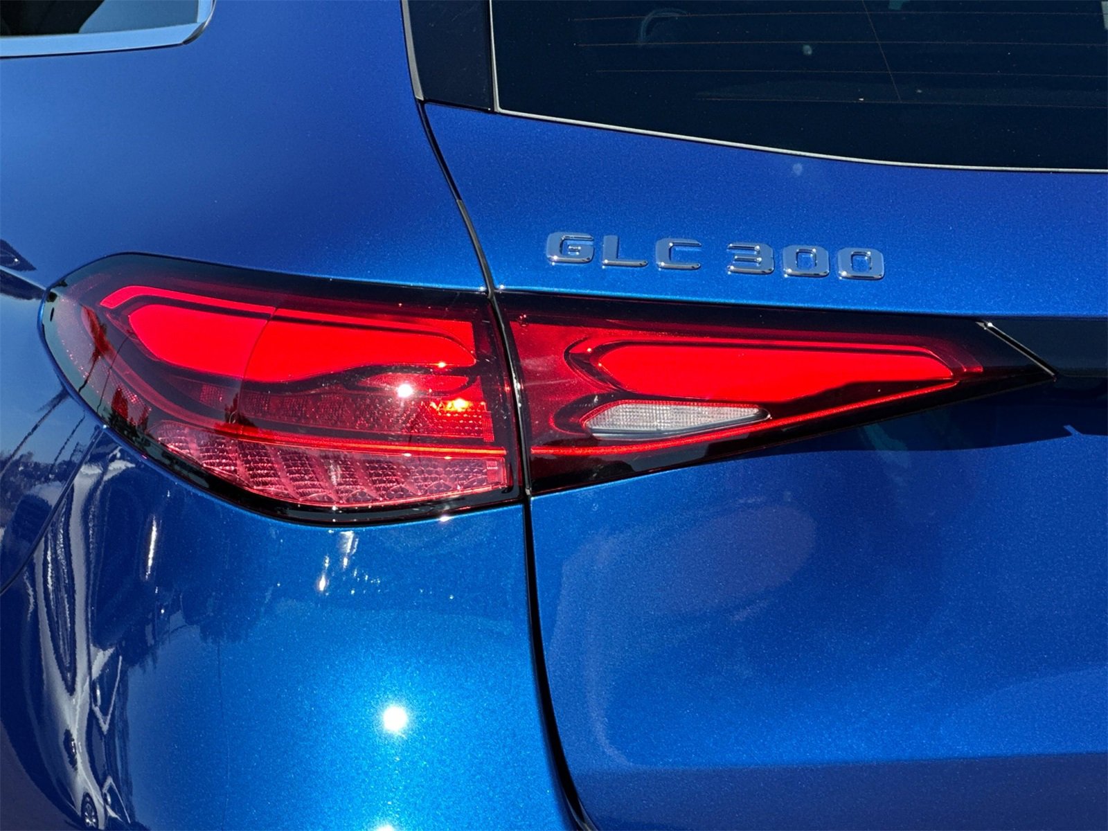 Certified 2025 Mercedes-Benz GLC 300 image 34