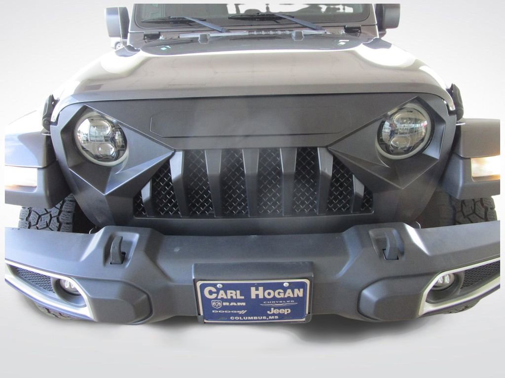 Used 2021 Jeep Gladiator Overland w/ Dual Top Group AWD/4WD image 31