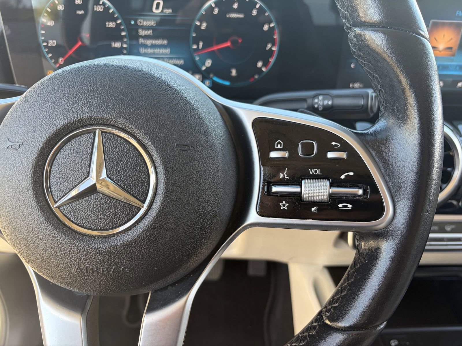 Used 2022 Mercedes-Benz GLA 250 image 26