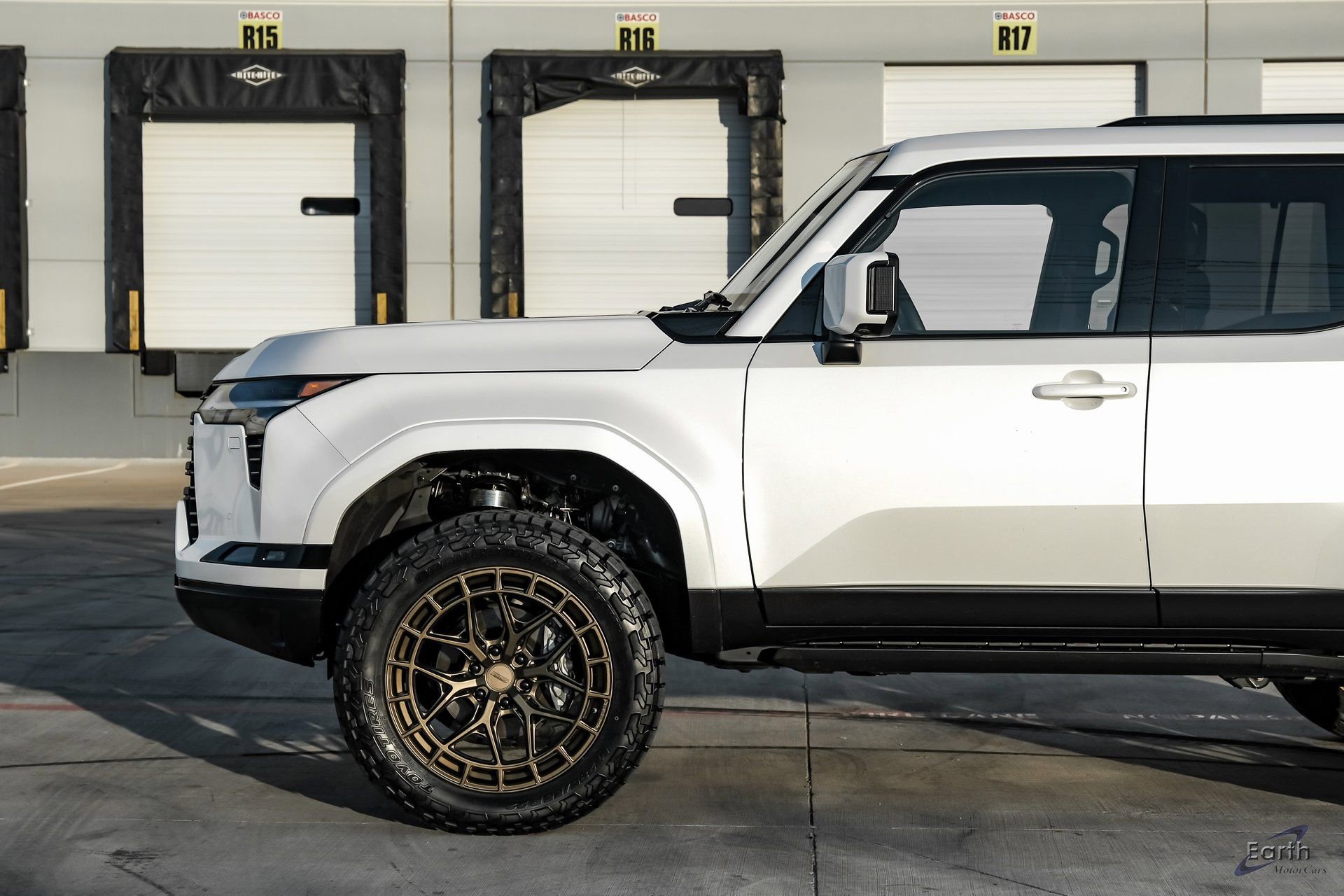 Used 2025 Lexus GX 550 550 Luxury+ HUD Vossen Wheels w/ Accessory Package (2T) image 8