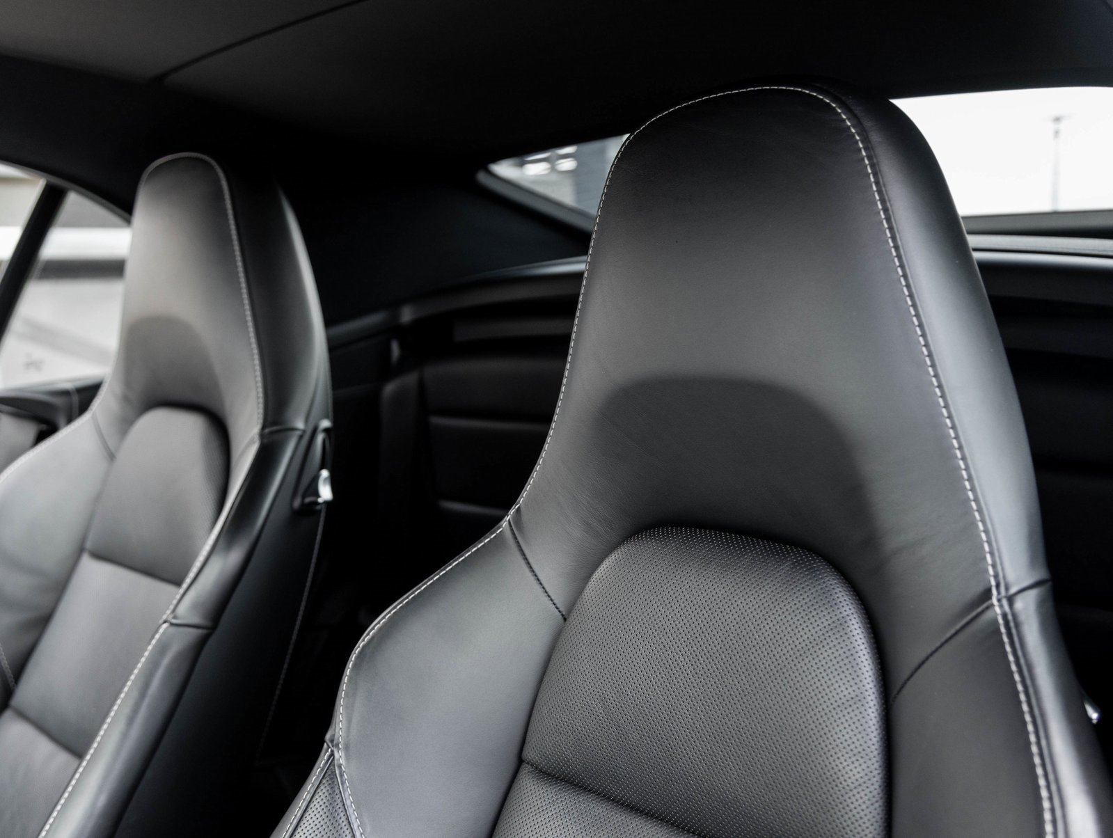 Certified 2018 Porsche 911 Turbo S image 25