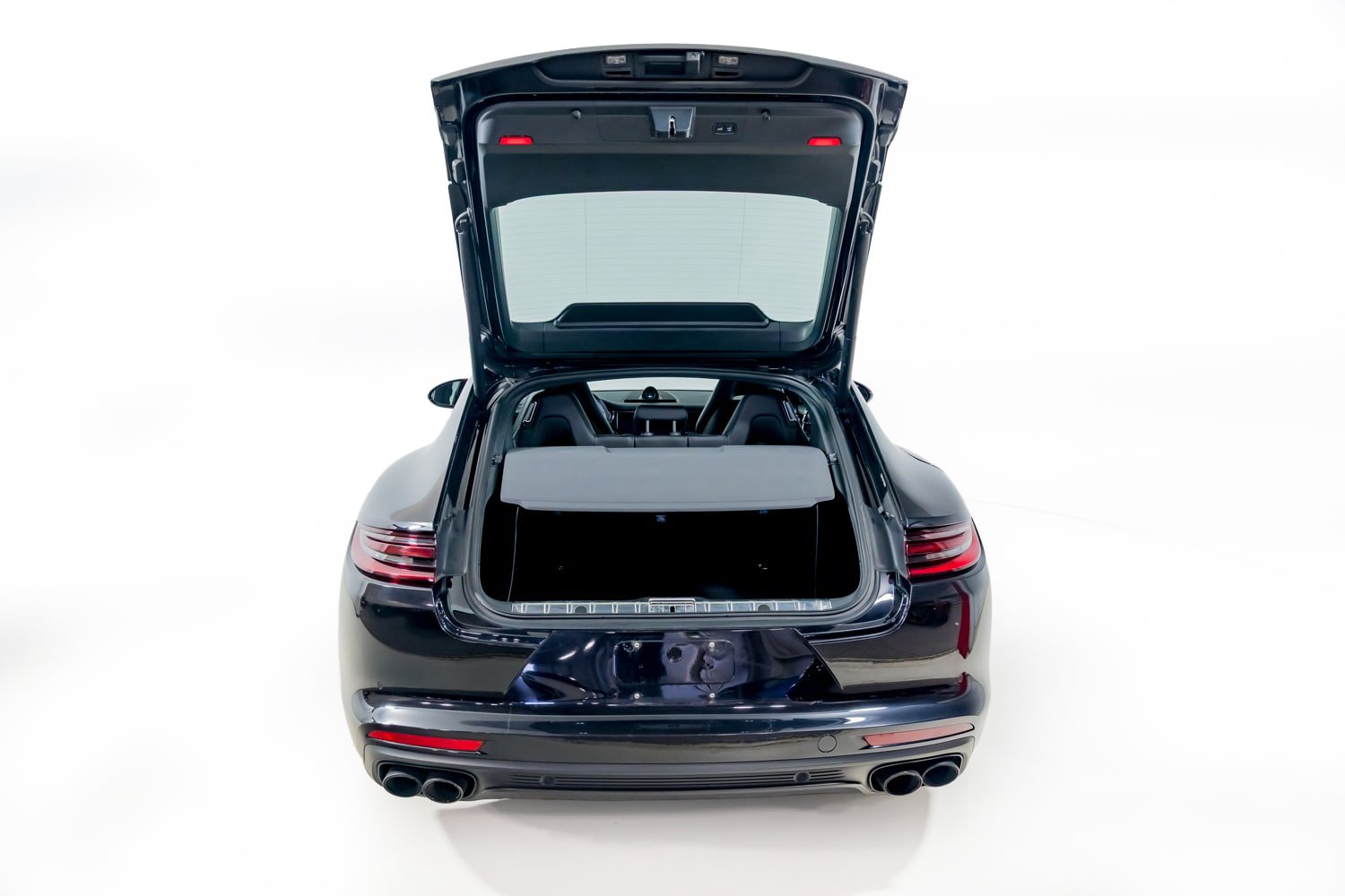 Used 2018 Porsche Panamera 4S AWD/4WD image 42