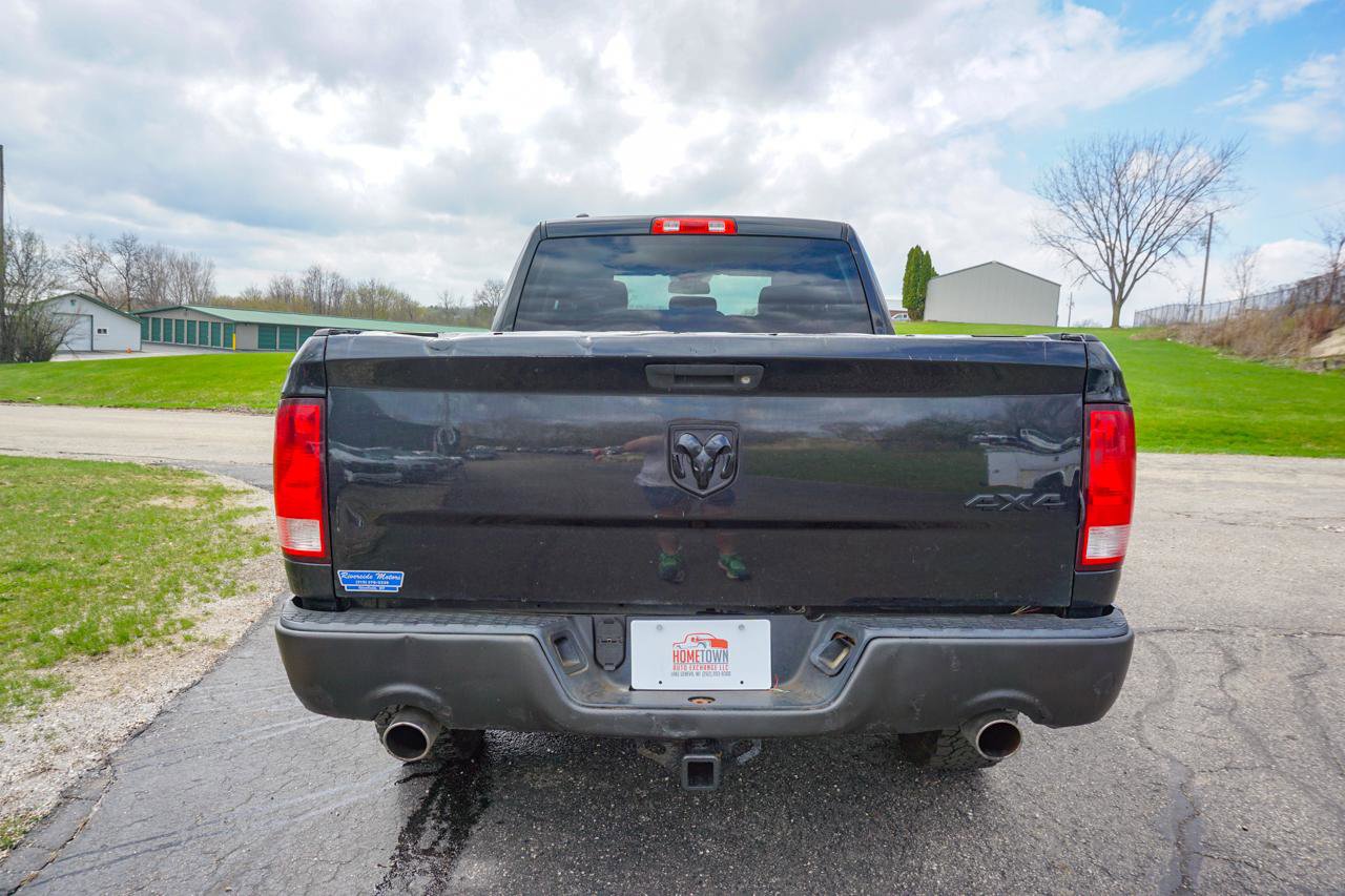 Used 2016 RAM 1500 Express w/ Black Ram 1500 Express Group AWD/4WD image 5