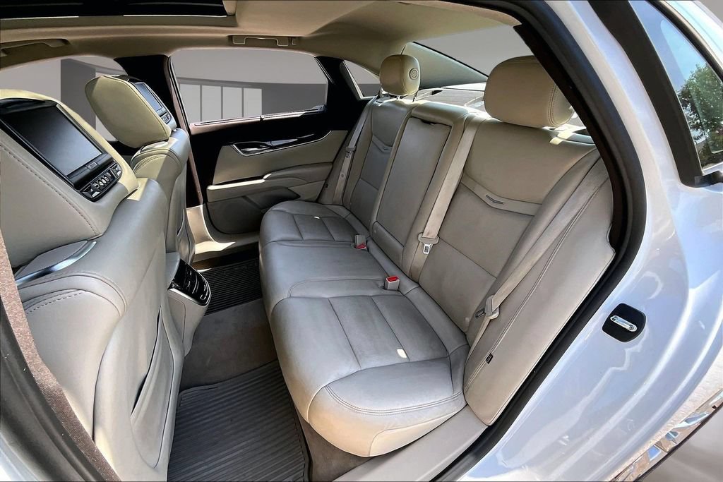 Used 2016 Cadillac XTS Premium FWD image 28
