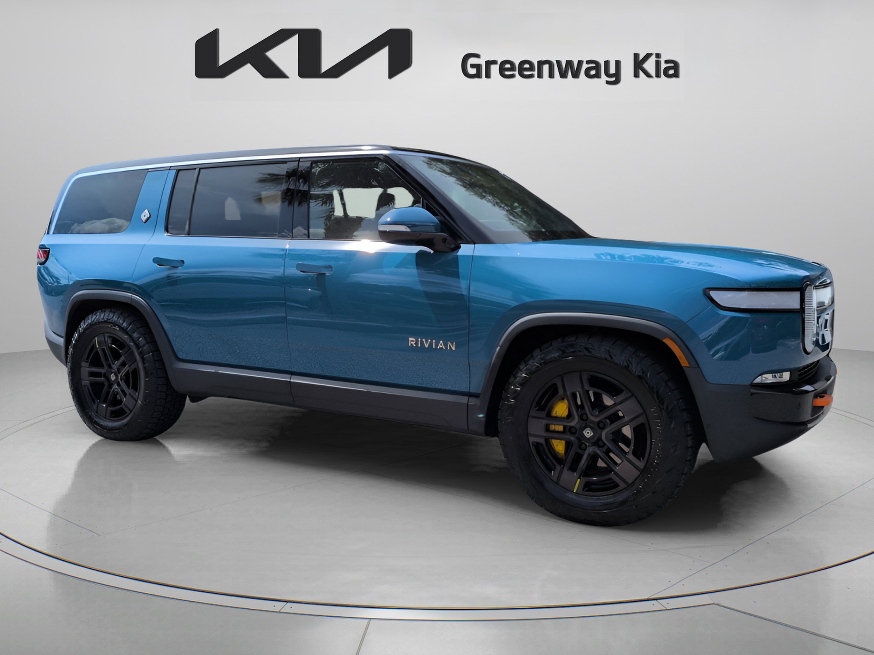 Used 2023 Rivian R1S Adventure Quad AWD/4WD image 3
