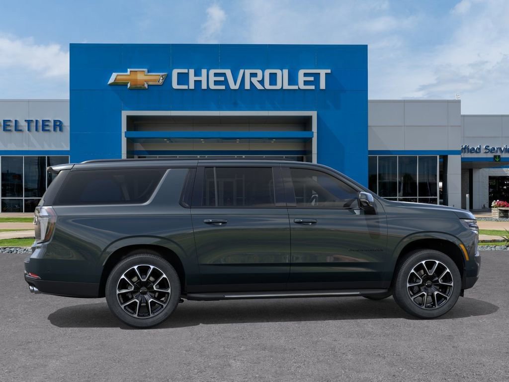New 2026 Chevrolet Suburban RST w/ Comfort Package AWD/4WD image 5