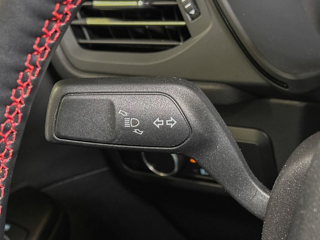 Used 2025 Ford Escape ST-Line w/ Tech Pack #1 image 31