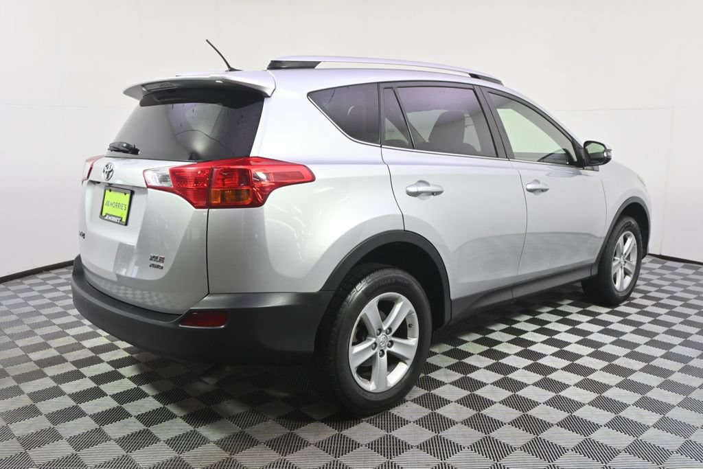 Used 2014 Toyota RAV4 XLE AWD/4WD image 7