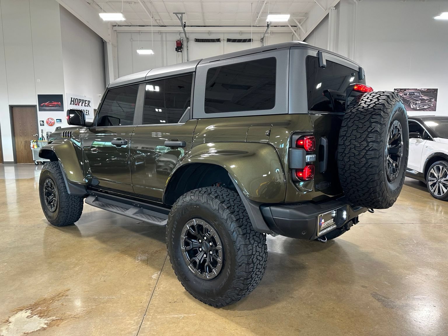 Used 2024 Ford Bronco Raptor w/ Interior Carbon Fiber Pack 6 AWD/4WD image 6