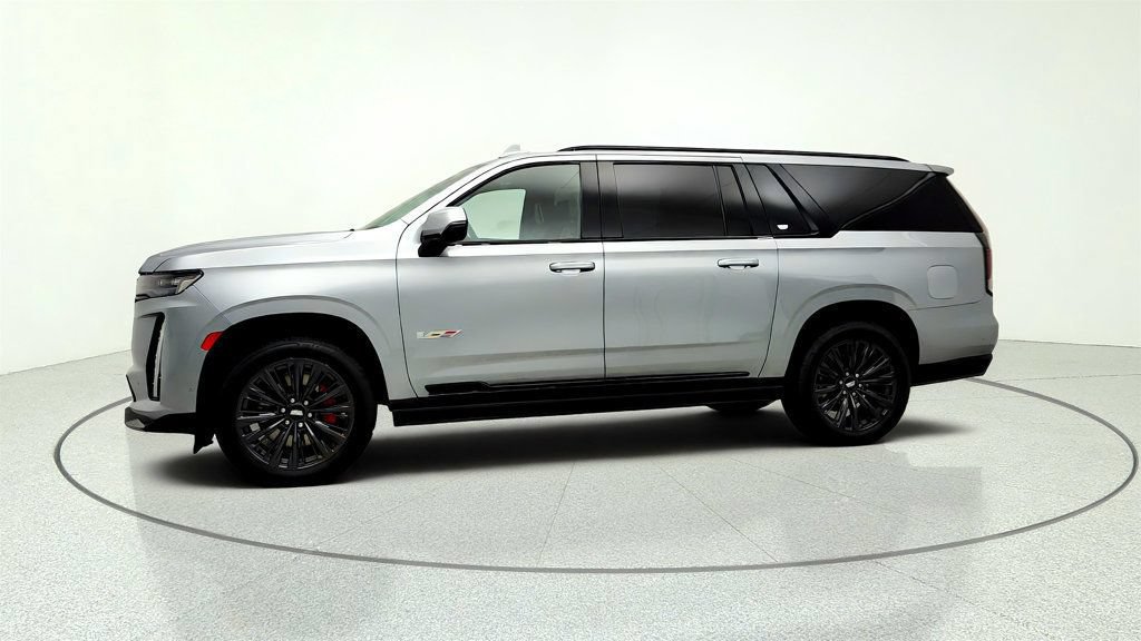 Used 2024 Cadillac Escalade ESV V w/ LPO, ONYX Package AWD/4WD image 8