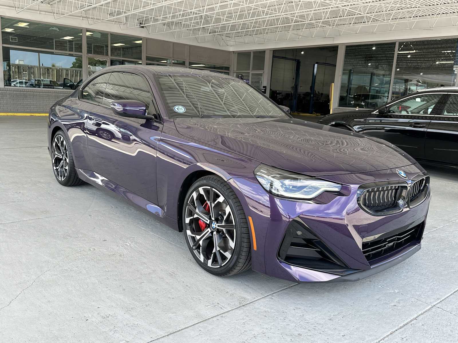 Used 2025 BMW 230i Coupe w/ M Sport Package RWD image 2