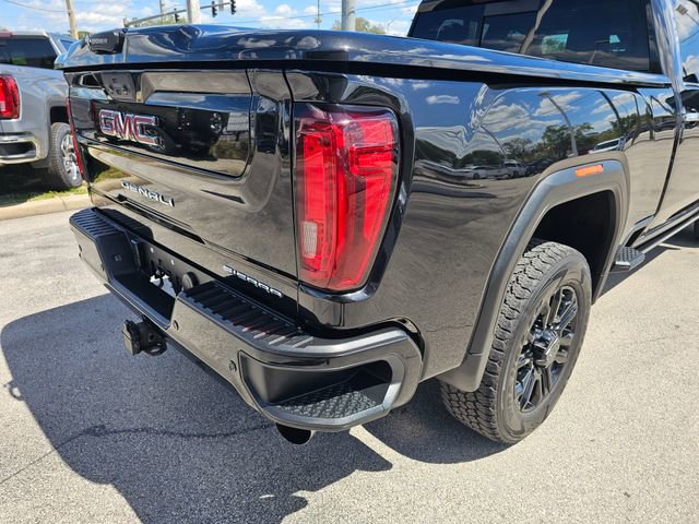 Used 2022 GMC Sierra 2500 Denali w/ Denali Black Diamond Edition AWD/4WD image 13