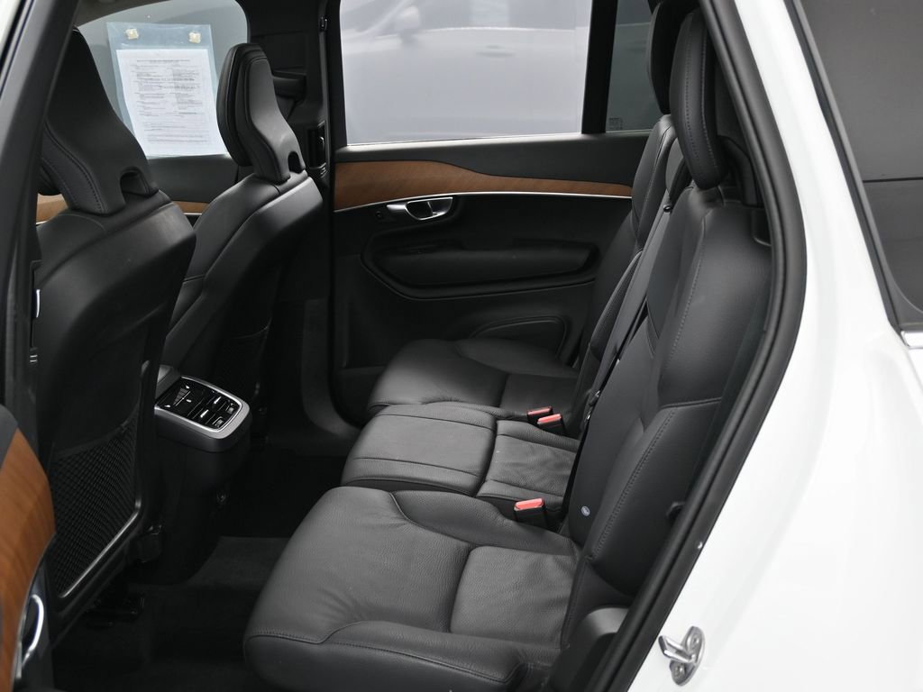 Used 2024 Volvo XC90 B5 Plus image 34