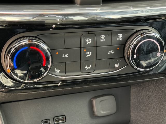 New 2026 Buick Encore GX Sport Touring w/ Comfort Package FWD image 18