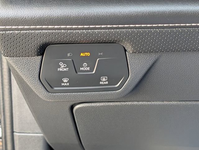 Used 2024 Volkswagen Atlas Cross Sport SE image 23