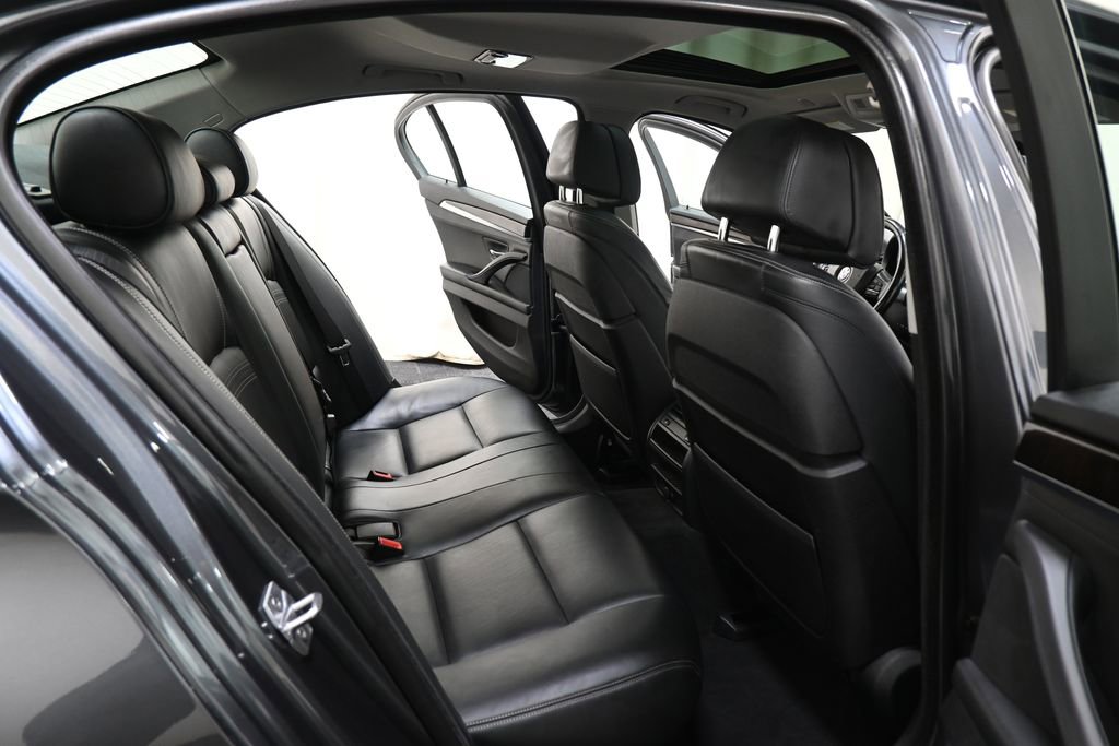 Used 2016 BMW 535i xDrive Sedan AWD/4WD image 14