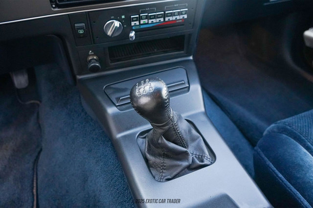 Used 1989 Ford Thunderbird Super image 38