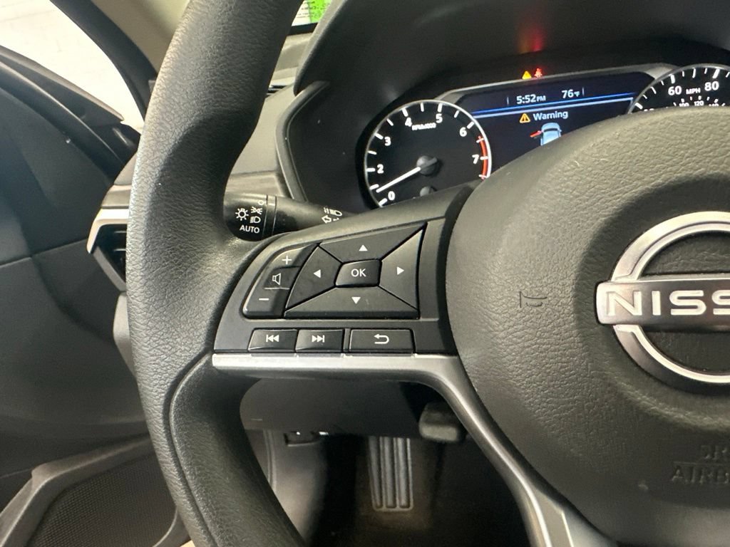 Used 2025 Nissan Altima 2.5 SV AWD/4WD image 26