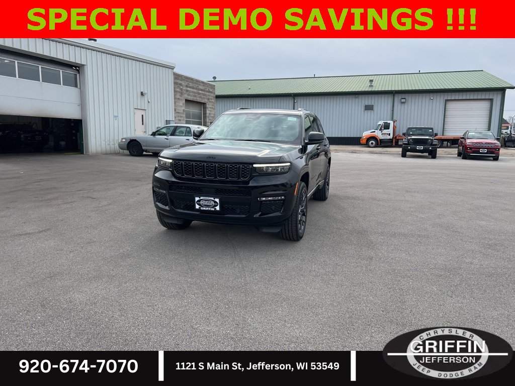 New 2025 Jeep Grand Cherokee L Summit w/ Obsidian Package image 3