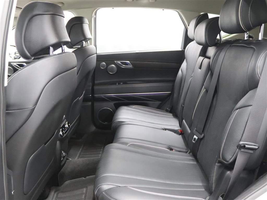 Used 2021 Genesis GV80 3.5T w/ Advanced Package 06 image 12