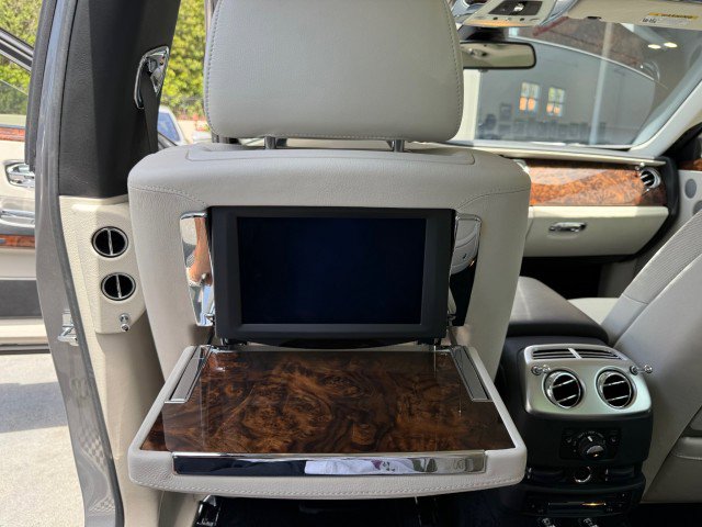 Used 2012 Rolls-Royce Ghost image 13