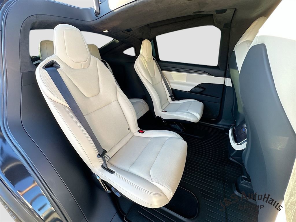 Used 2025 Tesla Model X Plaid image 35