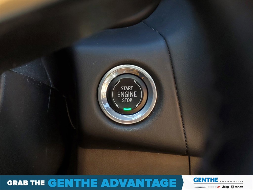 Used 2023 Chevrolet Tahoe Premier w/ Advanced Technology Package image 19