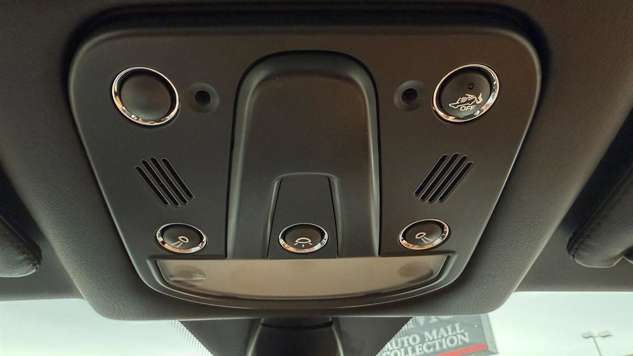 Used 2018 Maserati GranTurismo Sport image 39