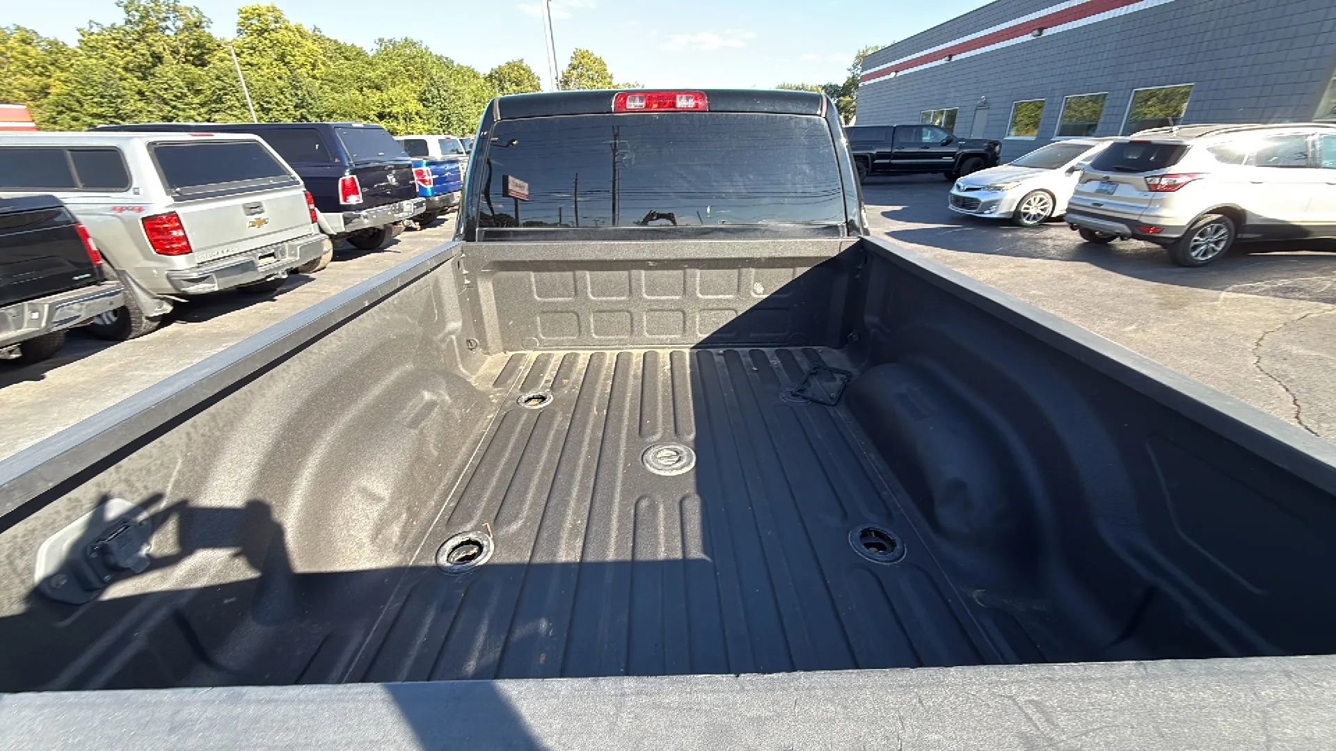 Used 2015 RAM 2500 Tradesman w/ Chrome Appearance Group image 10