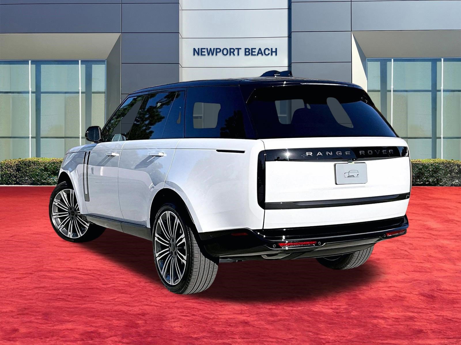 New 2026 Land Rover Range Rover SE image 3