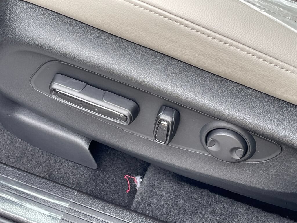 Used 2025 Honda CR-V EX-L image 9