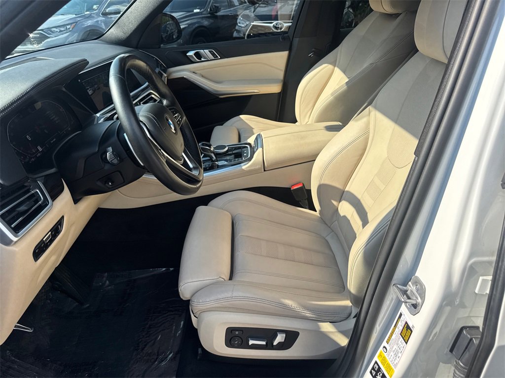 Used 2021 BMW X5 xDrive40i w/ Premium Package 2 image 9