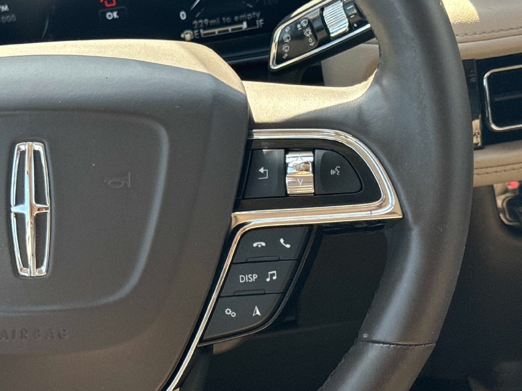 Certified 2023 Lincoln Nautilus Reserve w/ Luxury Package FWD image 14